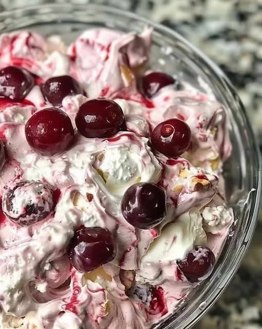 🍒 Cherry Cheesecake Fluff
