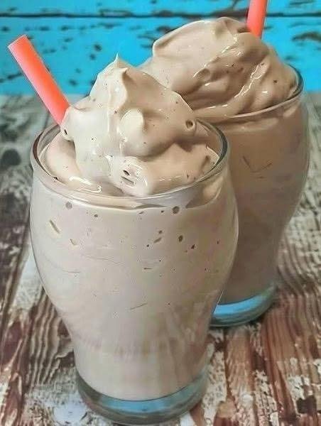 🍫 Creamy Chocolate Milkshake Recipe 🥤✨