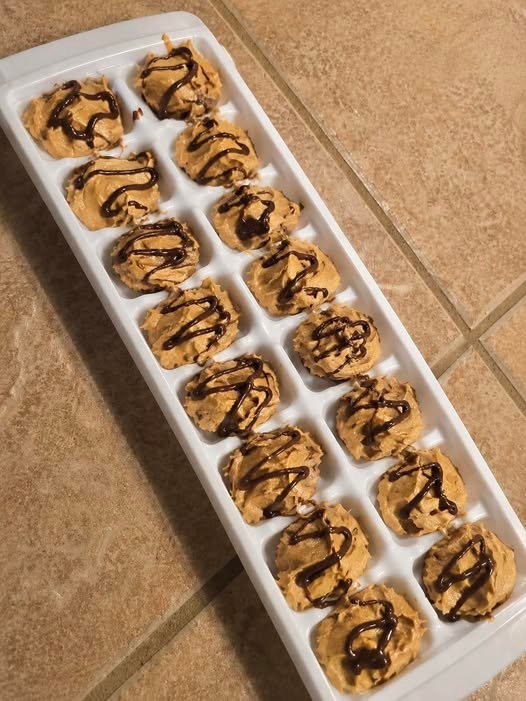 Frozen Peanut Butter Chocolate Bites 🍫🥜