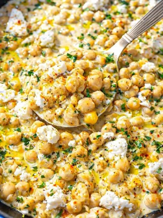 Creamy Lemon Pepper Chickpea Skillet