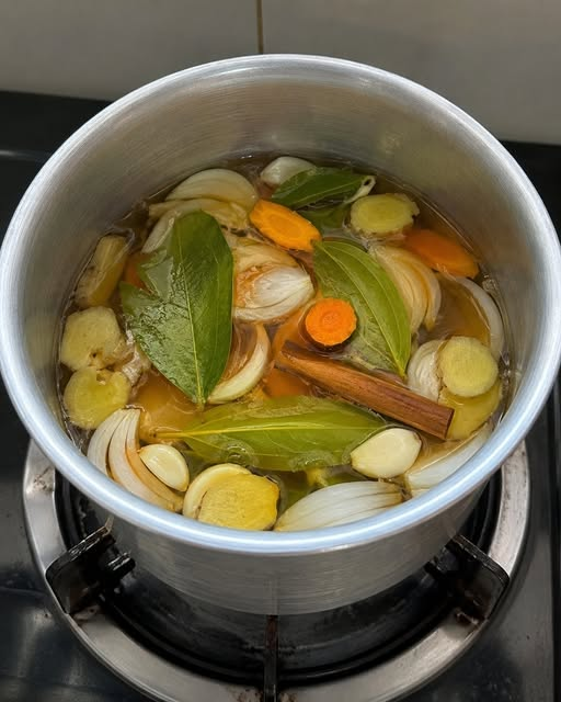 Garlic, Ginger, Onion & Guava Leaf Herbal Tea