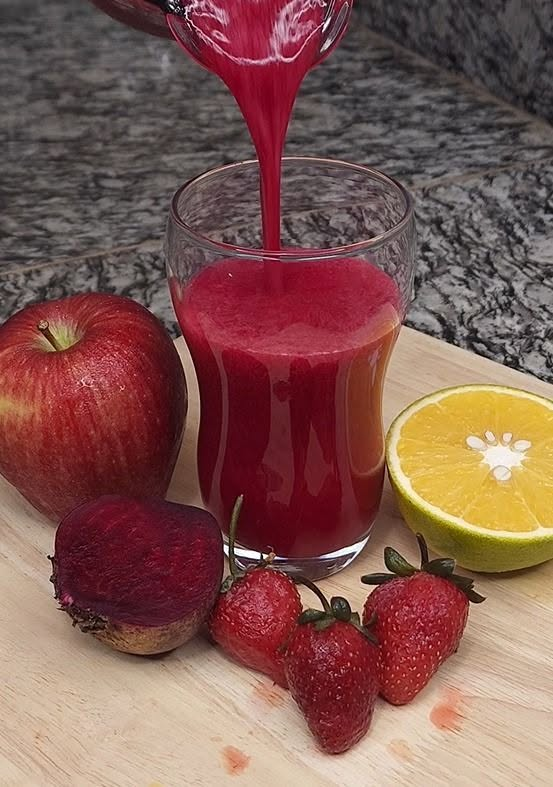 The Ultimate Red Juice Recipe to Support Heart Health, Prevent Anemia, Fight Fatigue, Aid Digestion, Boost Immunity, and Slow Skin Aging