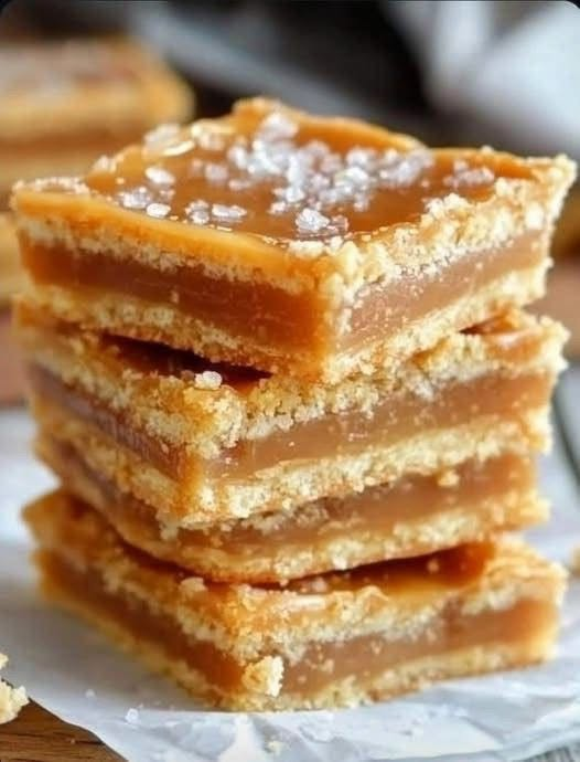 Delicious Salted Caramel Shortbread Bars – Buttery & Chewy